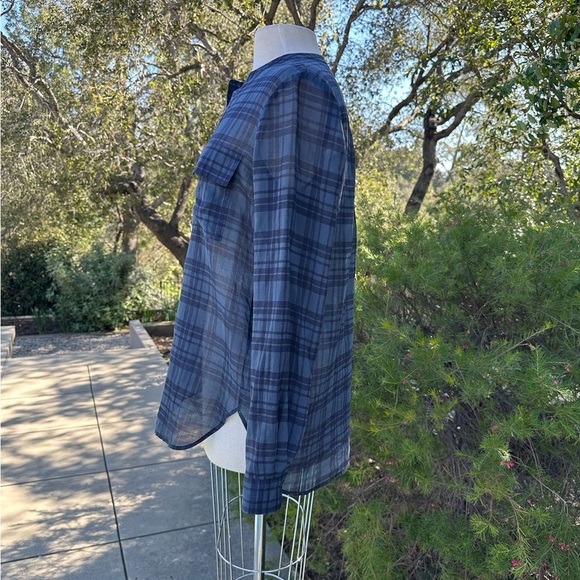 Vince long sleeve lightweight blouse - size M - Picture 2 of 5